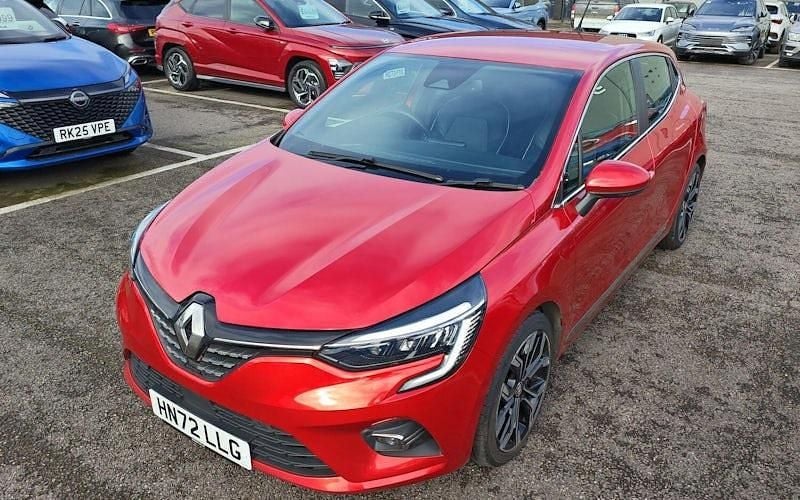 Used Renault Clio V SE 140 HP (102 kW) 2022 Red Hatchback