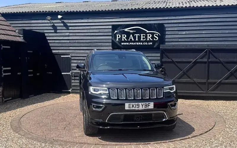 Used Jeep Grand Cherokee Overland 250 HP (183 kW) 2019 Black SUV