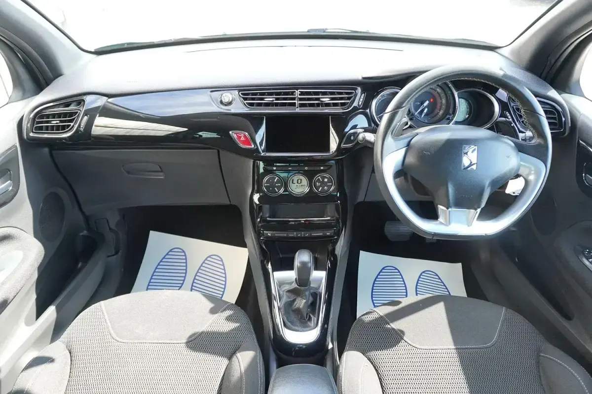 Used DS Automobiles DS3 Connected Chic 2019 Green Hatchback
