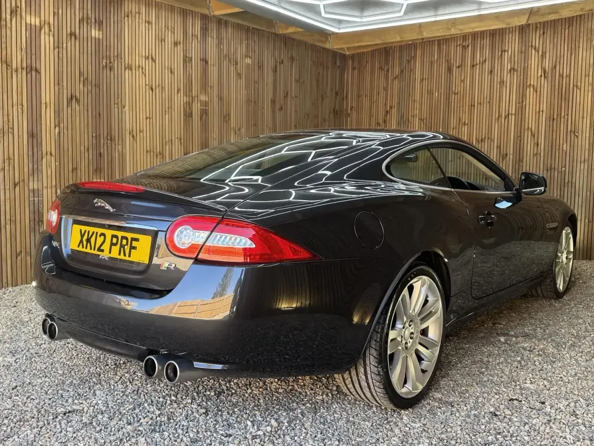 Używany Jaguar XKR 510 KM (375 kW) 2013 Szary Coupe