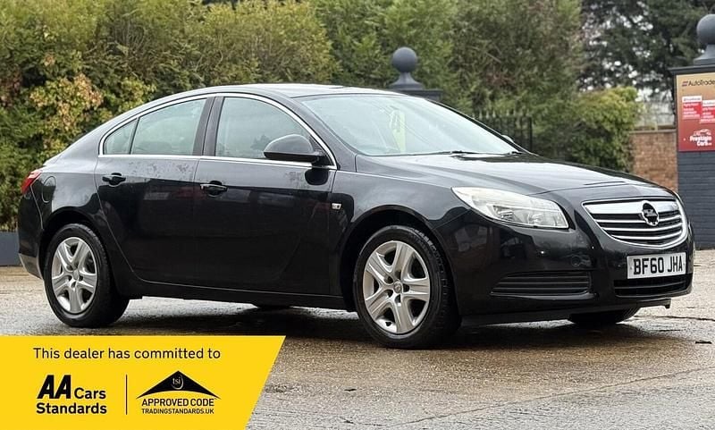 Black Used 2010 Vauxhall Insignia Hatchback | £990 (A bit pricey) - Image 1/4