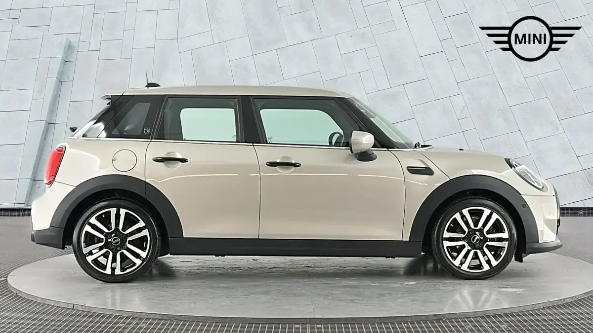 Used Mini Cooper Exclusive 134 HP (98 kW) 2022 Grey Hatchback