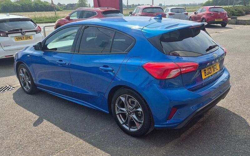 Used Ford Focus ST-Line 125 HP (91 kW) 2020 Blue Hatchback