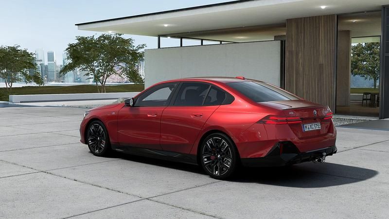 Used BMW i5 Shadowline 436 kW (593 HP) 2025 Red