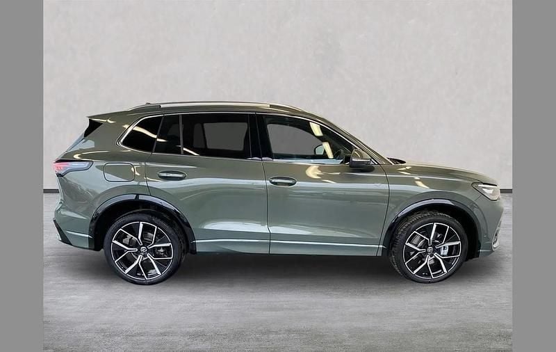 Used VW Tiguan R-line 201 HP (147 kW) 2025 Green SUV