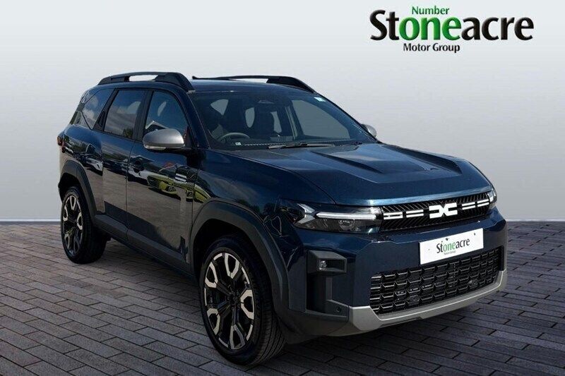 Blue New 2025 Dacia Bigster Journey SUV | £30,090 - Image 1/1