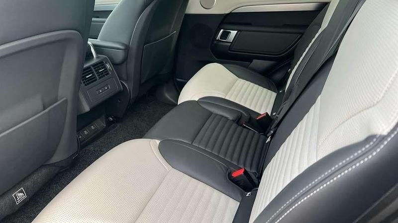 Usado Land Rover Discovery 5 HSE Dynamic 350 CV (257 kW) 2025 Marrón SUV