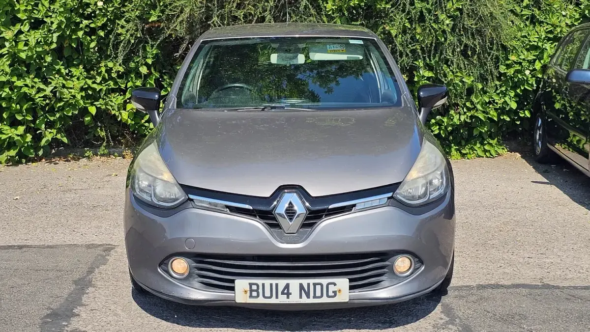 Used Renault Clio Dynamique 90 HP (66 kW) 2014 Grey Hatchback