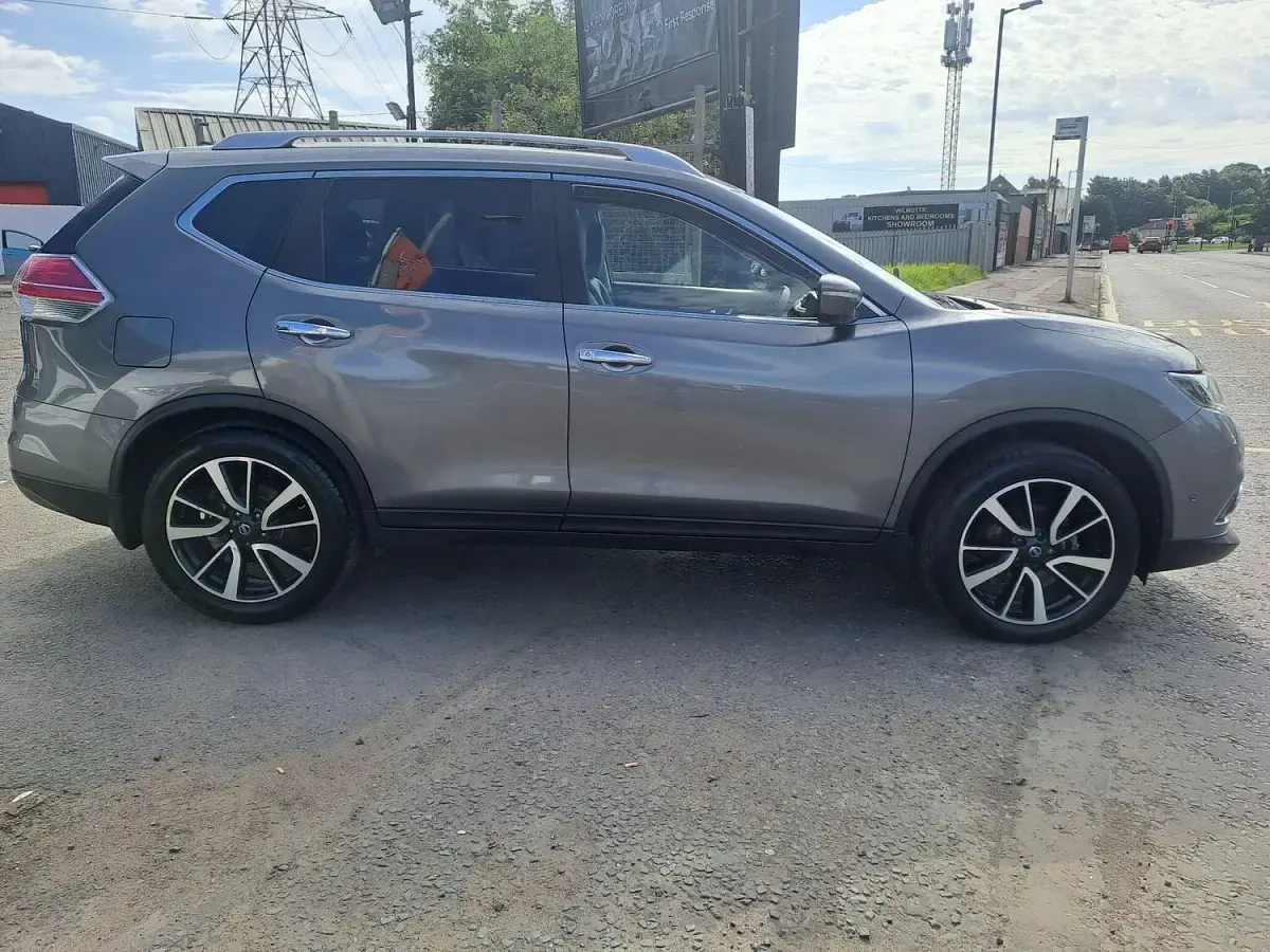 Used Nissan X-Trail Tekna 130 HP (95 kW) 2017 Grey SUV