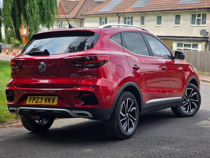 Used MG ZS Exclusive 111 HP (81 kW) 2023 Red Hatchback