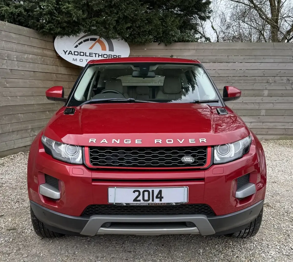 Używany Land Rover Range Rover evoque Pure 190 KM (139 kW) 2014 Czerwony SUV