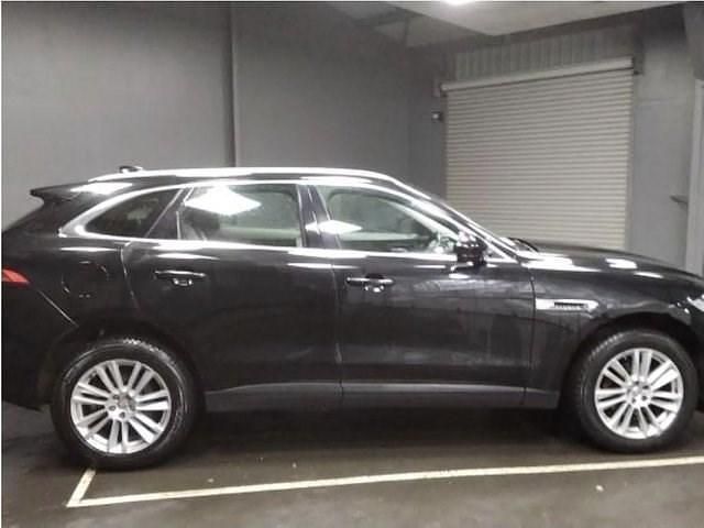 Used Jaguar F-Pace Portfolio 180 HP (132 kW) 2016 SUV