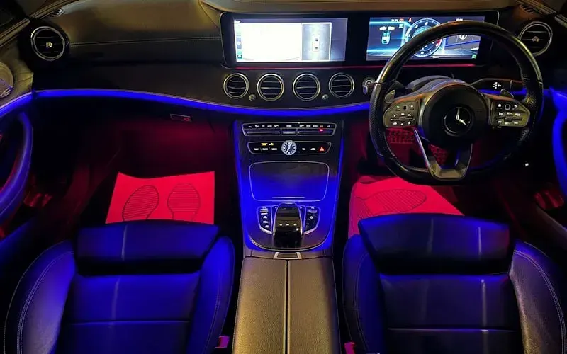 Used Mercedes E220 AMG line 194 HP (142 kW) 2019 Blue Sedan