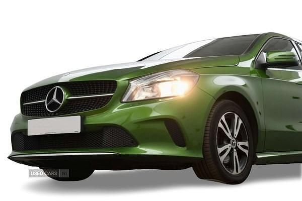 Used Mercedes A180 SE 2018 Green Hatchback