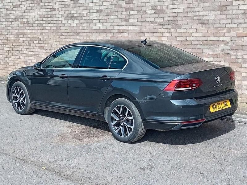Used VW Passat SEL 150 HP (110 kW) 2021 Grey Sedan
