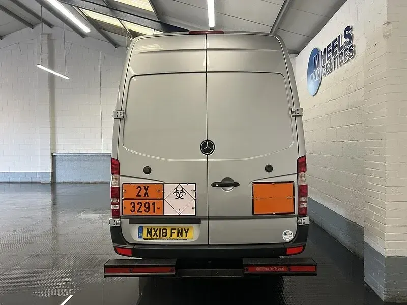 Used Mercedes Sprinter 140 HP (102 kW) 2018 White Van
