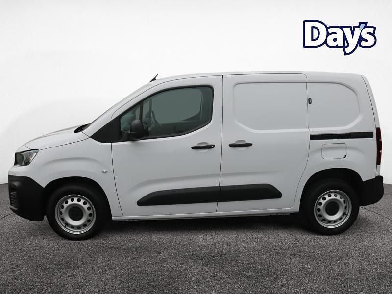 Used Peugeot Partner Premium 2023 White MPV