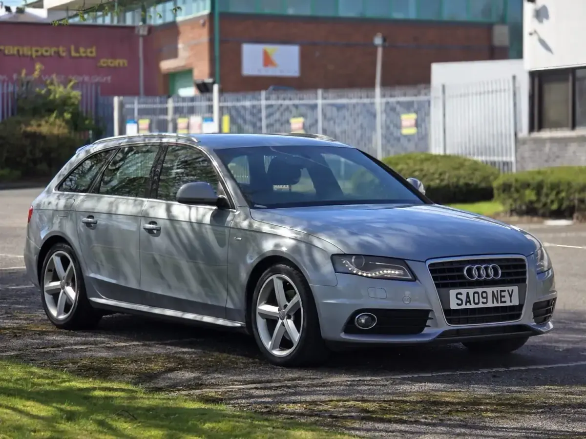 Begagnad Audi A4 S-Line 143 HK (105 kW) 2009 Silver Kombi
