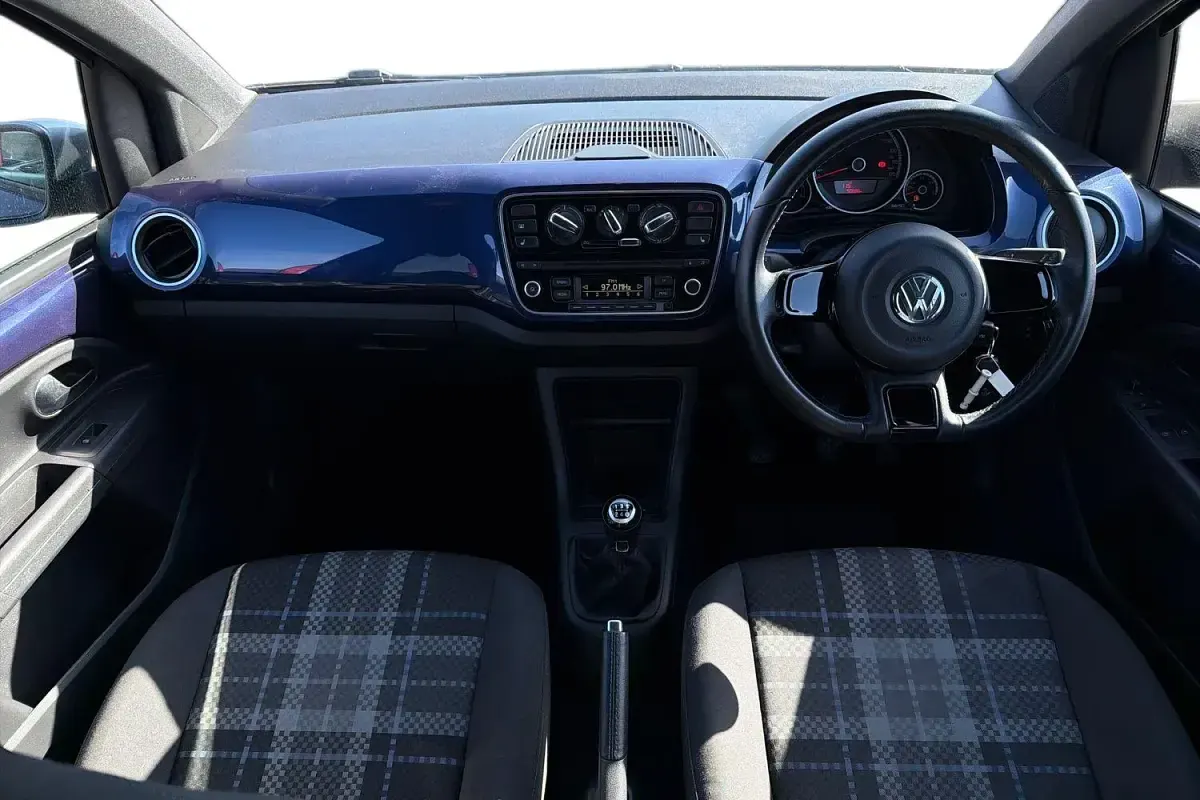 Used VW up! CLUB 75 HP (55 kW) 2016 Blue Hatchback