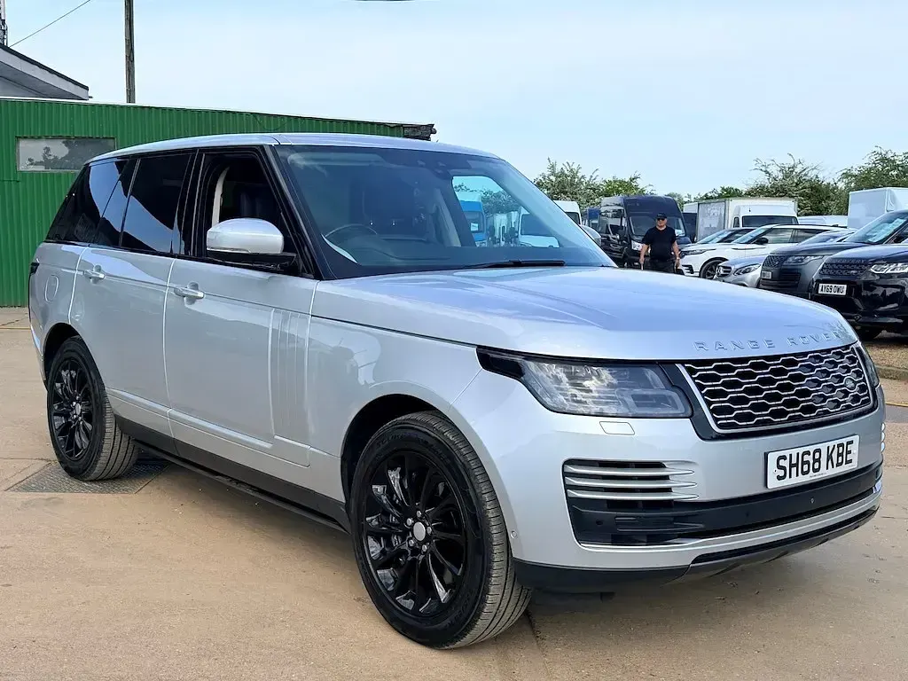 Usado Land Rover Range Rover Vogue 404 CV (297 kW) 2018 Plateado SUV