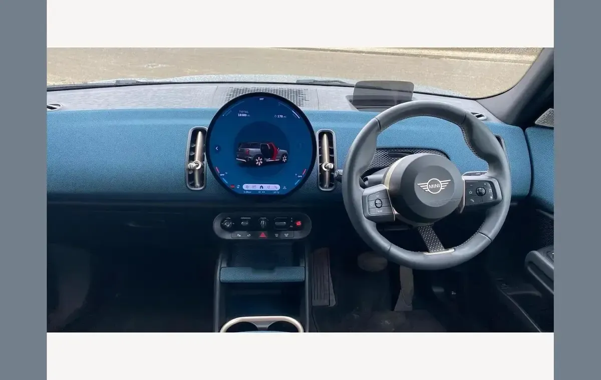 Used Mini Countryman Exclusive 214 HP (157 kW) 2024 Green SUV