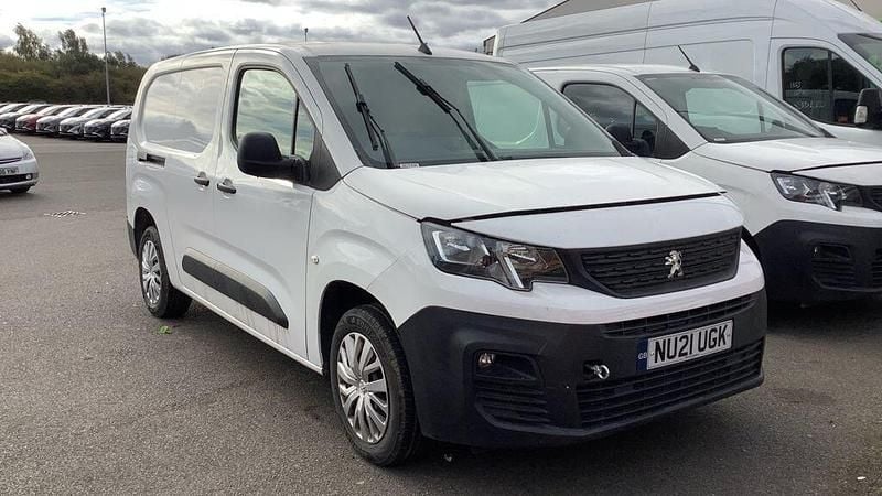 Used Peugeot Partner 2021 White MPV