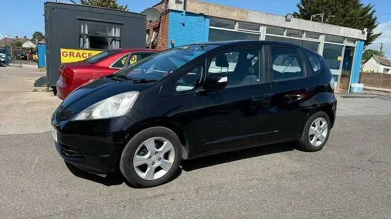 Used Honda Jazz ES 100 HP (73 kW) 2010 Black Hatchback