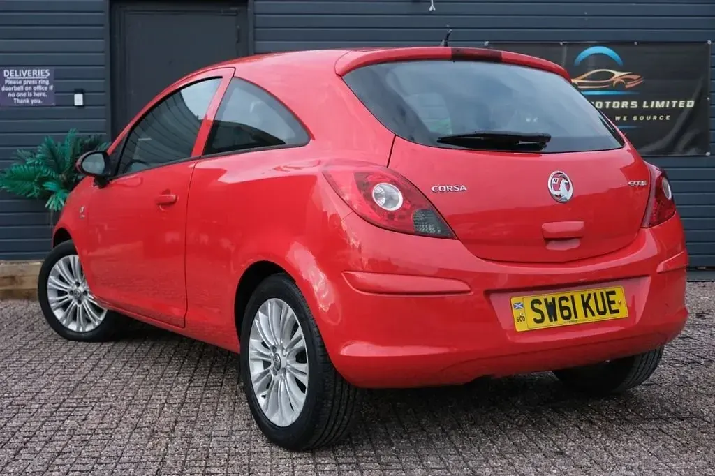 Usado Vauxhall Corsa Active 2012 Vermelho Citadino