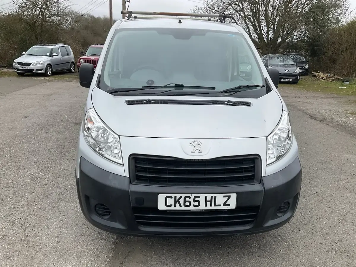 Used Peugeot Expert 90 HP (66 kW) 2015 Silver Van