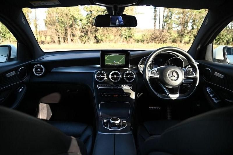 Used Mercedes GLC220 AMG line 170 HP (125 kW) 2018 White Coupe