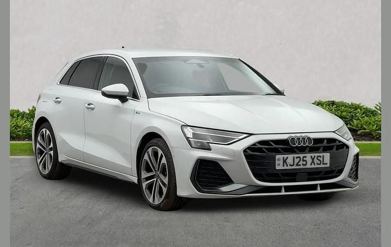 Used Audi A3 S-Line 113 HP (83 kW) 2025 White Hatchback