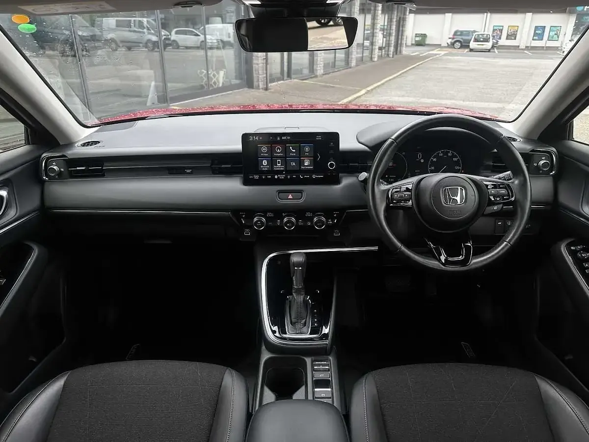 Used Honda HR-V Advance 131 HP (96 kW) 2023 Red SUV