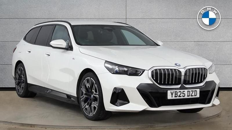 Used BMW 530e M Sport 295 HP (216 kW) 2025 White Estate