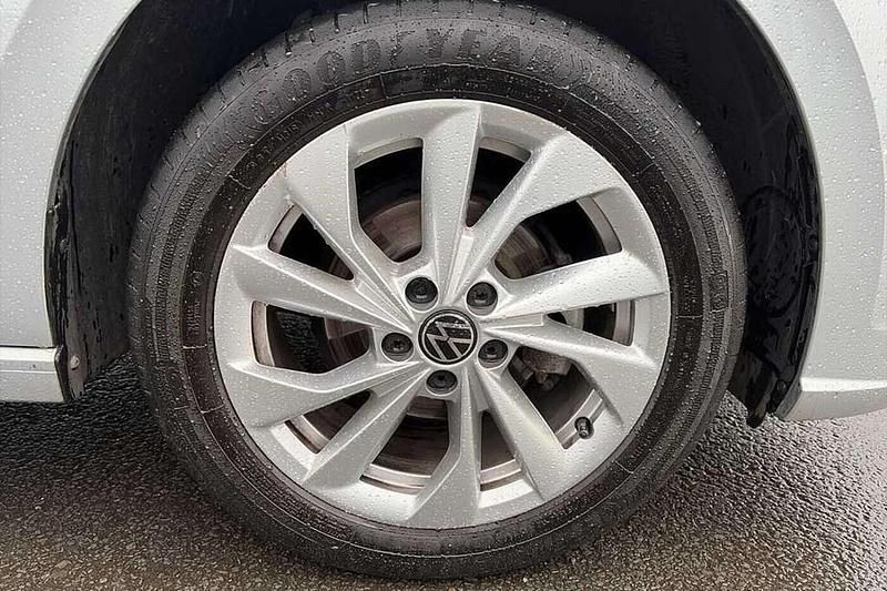 Used VW Polo Style 95 HP (69 kW) 2023 Silver Hatchback