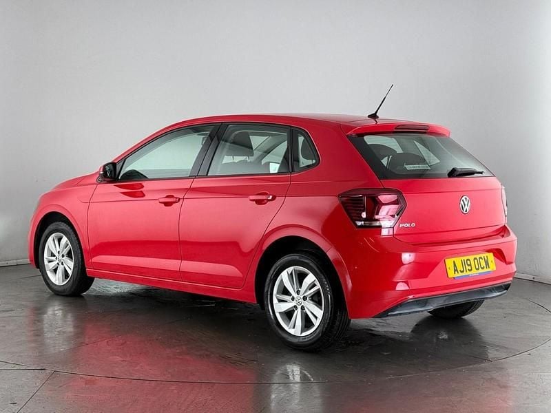 Used VW Polo SE 95 HP (69 kW) 2019 Red Hatchback