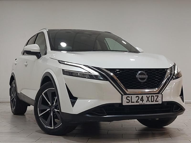 White Used 2024 Nissan Qashqai Tekna SUV | £22,998 (Expensive) - Image 1/4