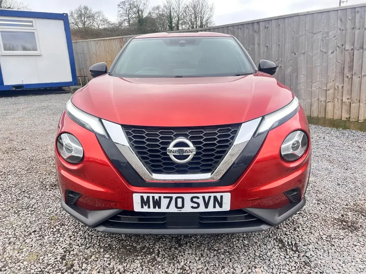 Used Nissan Juke N-Connecta 114 HP (83 kW) 2020 Red SUV