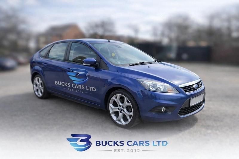 Used Ford Focus Titanium 134 HP (98 kW) 2010 Blue Hatchback