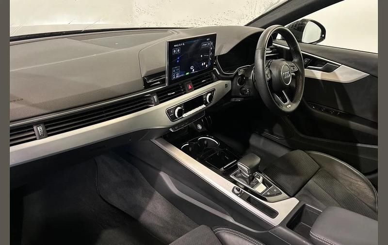 Used Audi A4 S-Line 200 HP (147 kW) 2022 Black Sedan