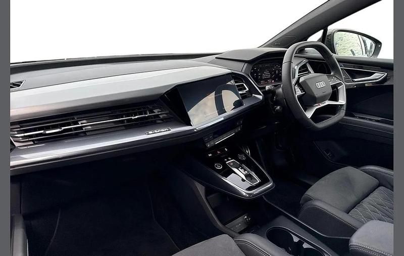 Used Audi Q4 Sportback e-tron Black Edition 206 kW (281 HP) 2025 Blue SUV