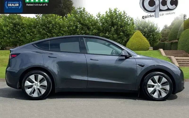 Used Tesla Model Y Long Range AWD 286 kW (389 HP) 2025 SUV