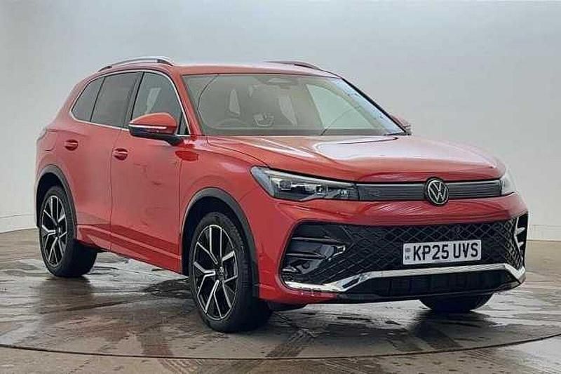 Used 2025 VW Tiguan SUV | £36,190 (Expensive) - Image 1/4