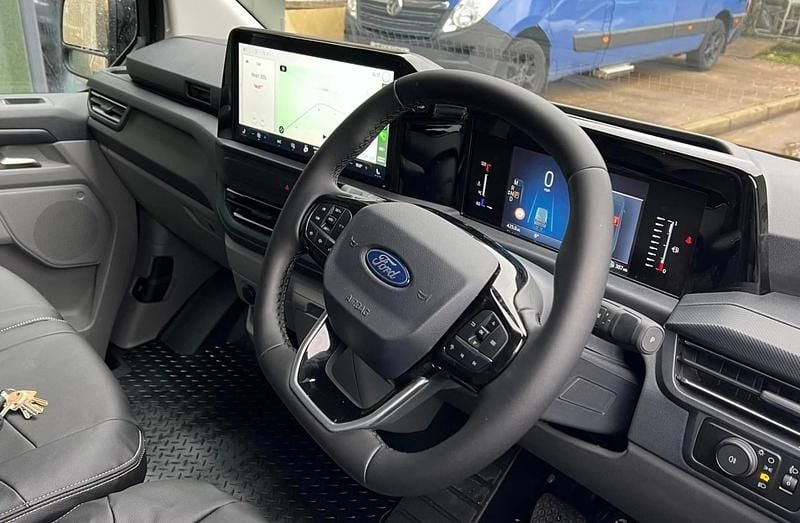 New Ford Transit Custom Limited 136 HP (100 kW) 2026 Grey Van