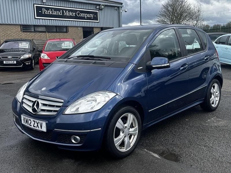 Used Mercedes A180 Avantgarde 2012 Blue Hatchback