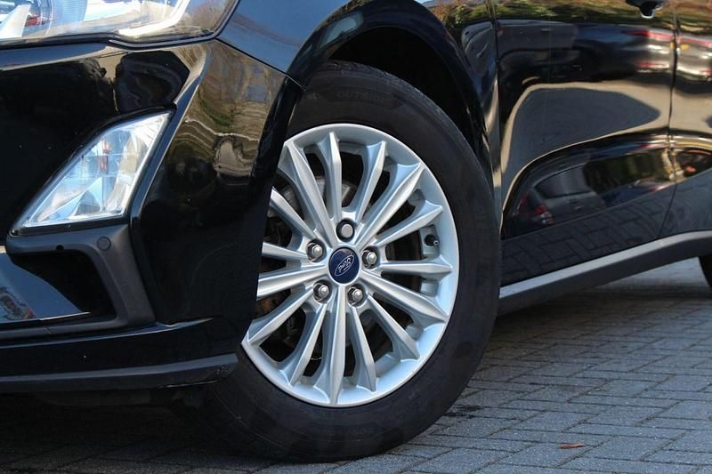 Used Ford Focus Titanium 2019 Black Hatchback