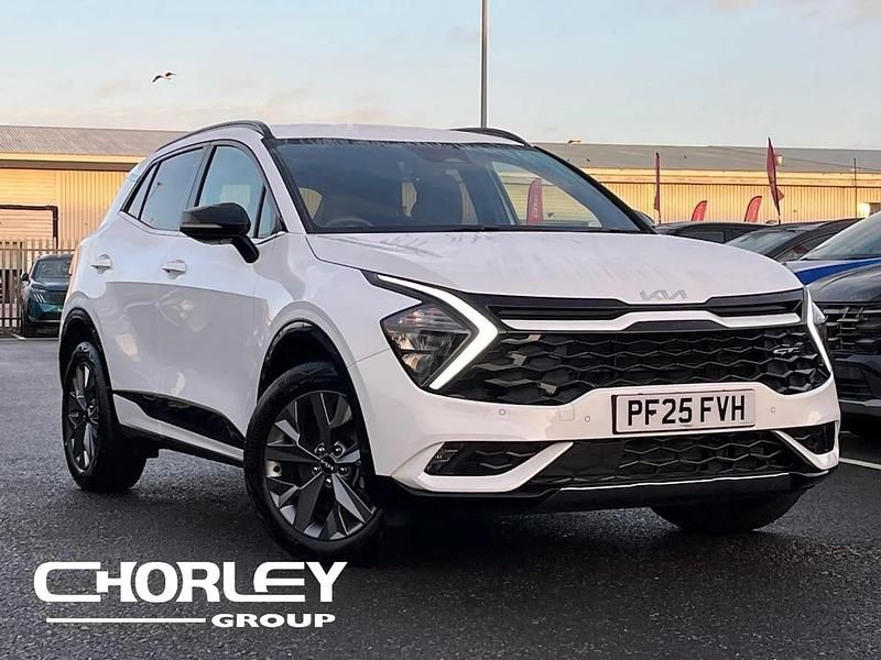White Used 2025 Kia Sportage GT-Line SUV | £27,623 (Super price) - Image 1/4