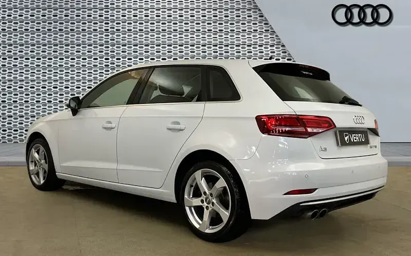 Used Audi A3 Sportback Sport 150 HP (110 kW) 2019 White Hatchback