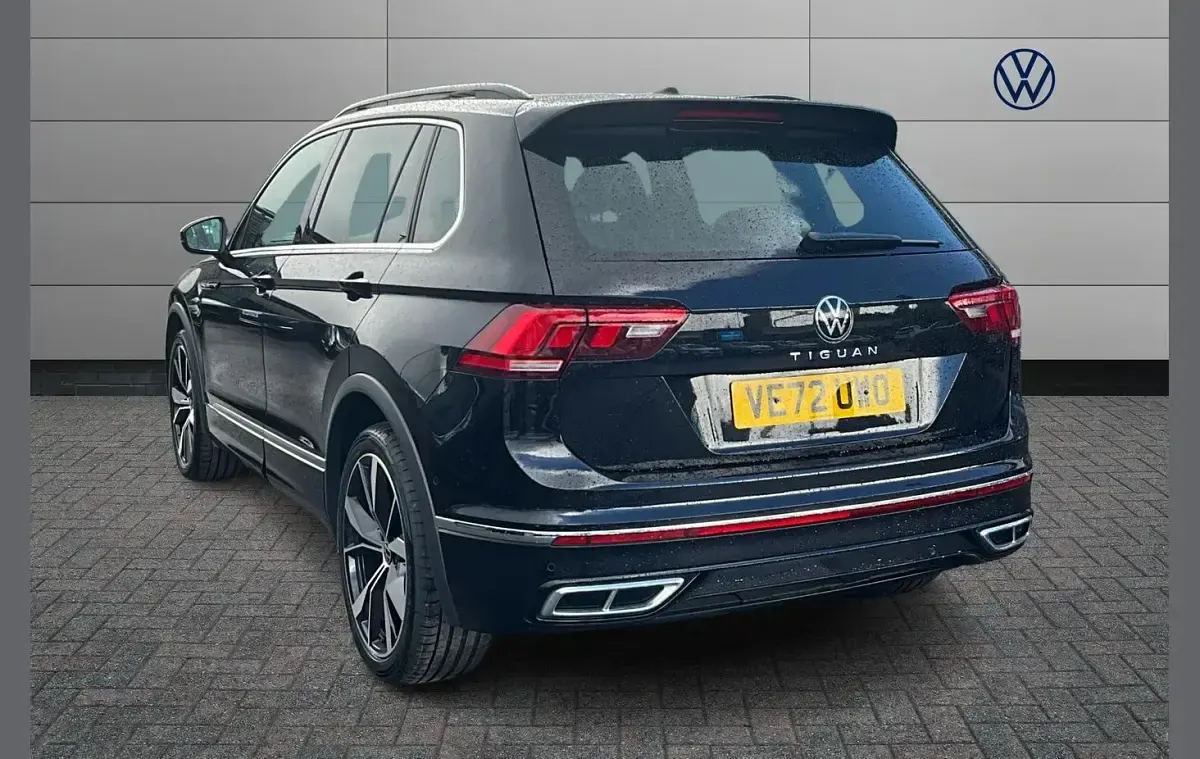 Used VW Tiguan R-line 150 HP (110 kW) 2023 Black SUV