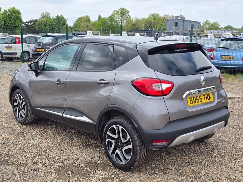 Used Renault Captur Signature 90 HP (66 kW) 2016 Grey SUV