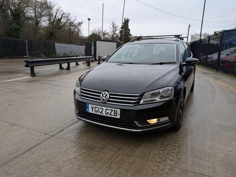 Used VW Passat SE 140 HP (102 kW) 2012 Black Estate
